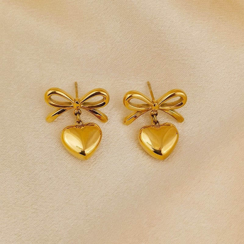 The Belle Heart Earrings